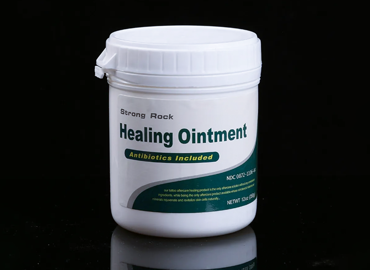 Vaselina Healing Ointment